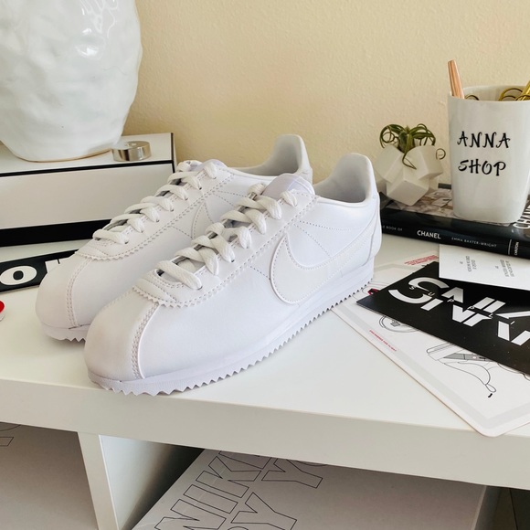 NWT Nike Cortez triple white - Picture 4 of 9